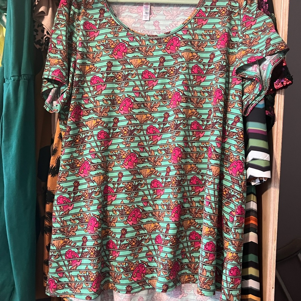 Lularoe short sleeve floral striped top